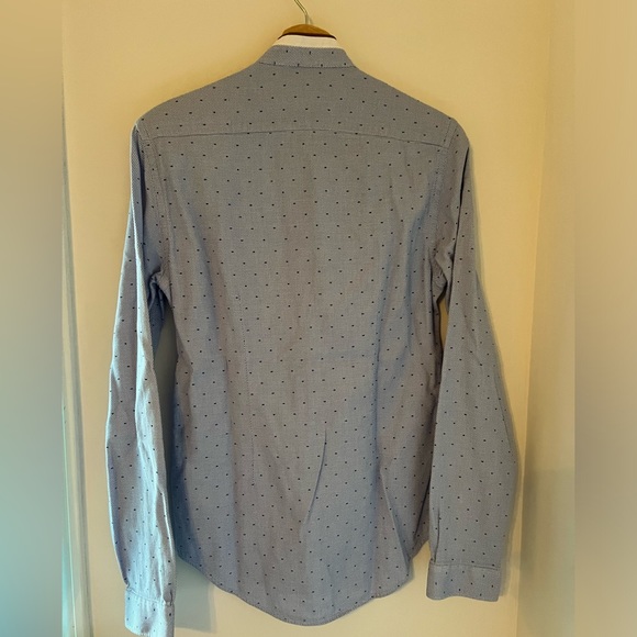 Zara size small button up- lightweight> only worn once - Picture 3 of 4